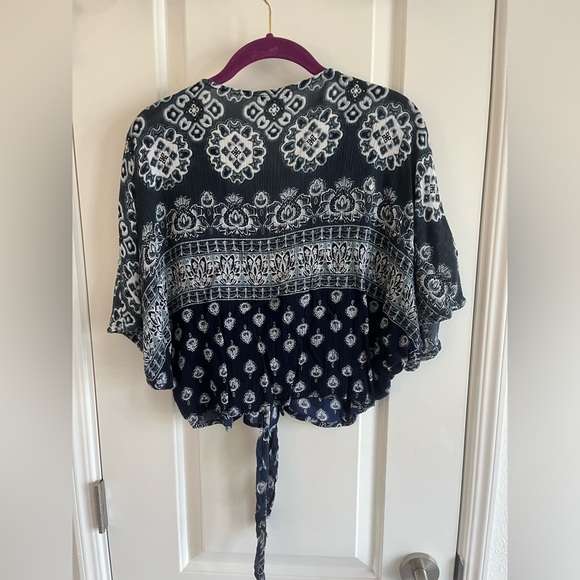 Patrons of Peace Blue Crop Top - Large - Picture 3 of 7